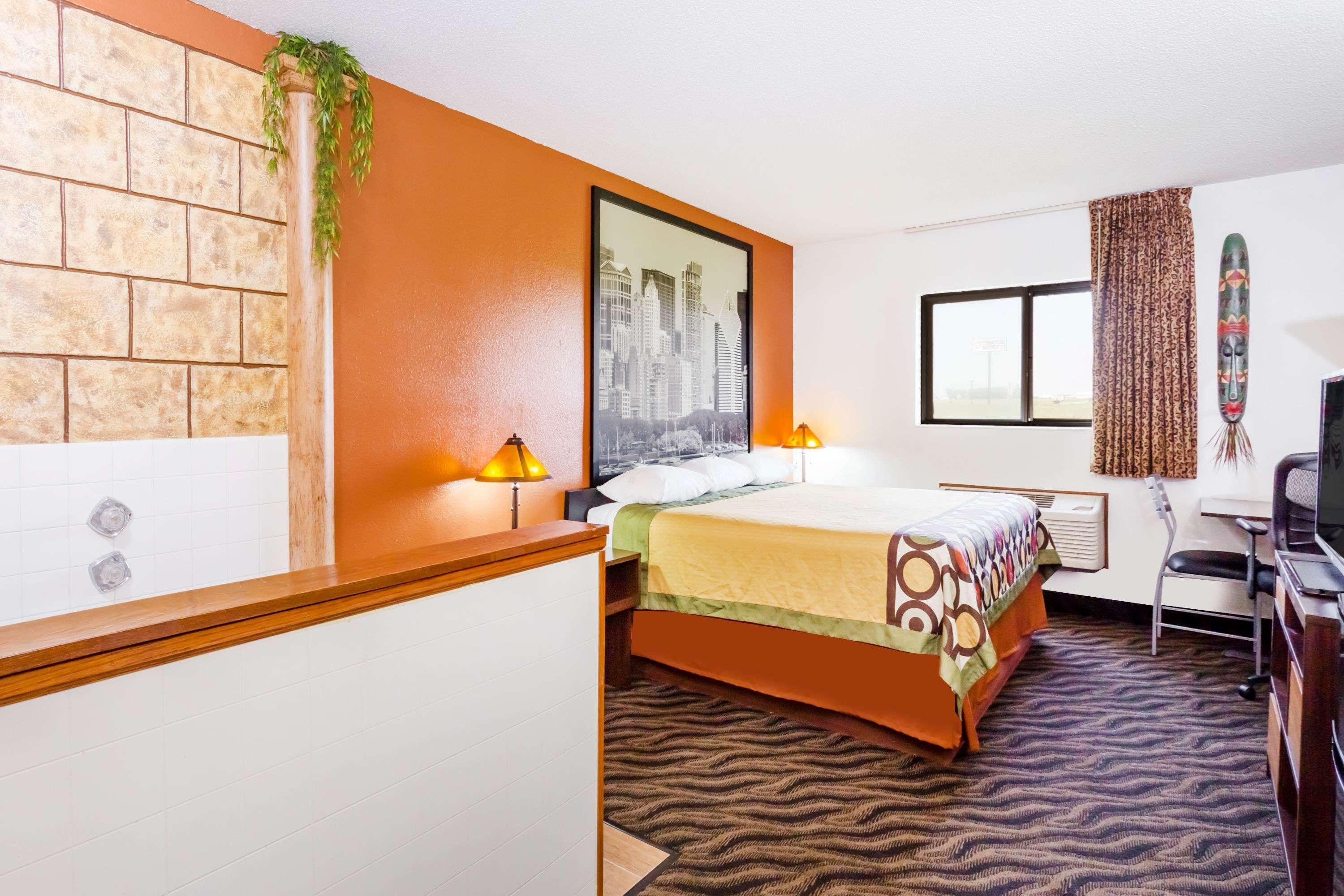 Super 8 By Wyndham Dixon Motel Ngoại thất bức ảnh